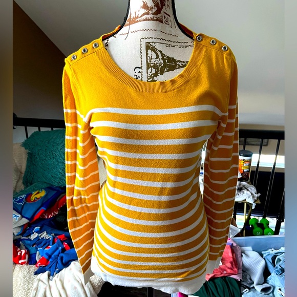 Banana Republic Sweaters - Banana Republic Sweater